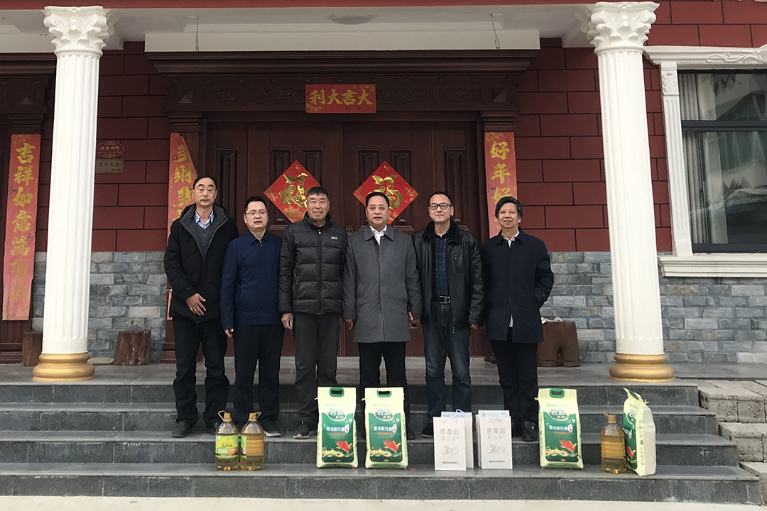 1642397254.jpg 河北晋中市场一线将士范培宁眷属.jpg